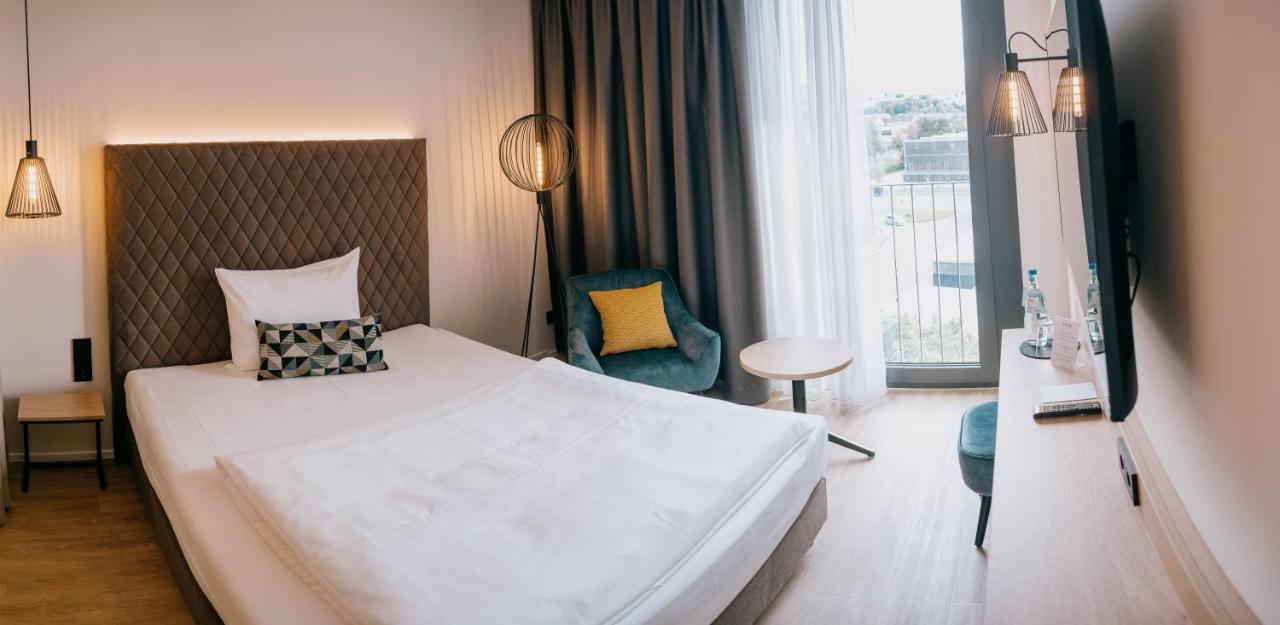 Loom Hotel & Skybar Eislingen Ngoại thất bức ảnh
