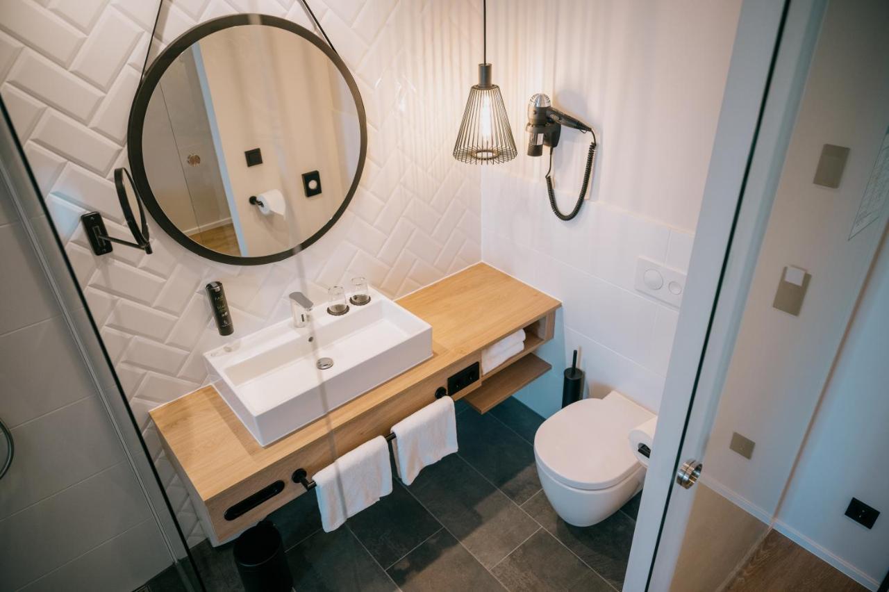 Loom Hotel & Skybar Eislingen Ngoại thất bức ảnh